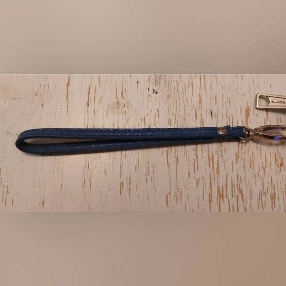 Liz Claiborne Small Wristlet Wallet Blue Faux Crocodile Clutch Purse - Picture 2 of 7